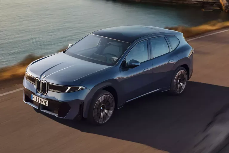 Feel the driving dynamics on every journey.